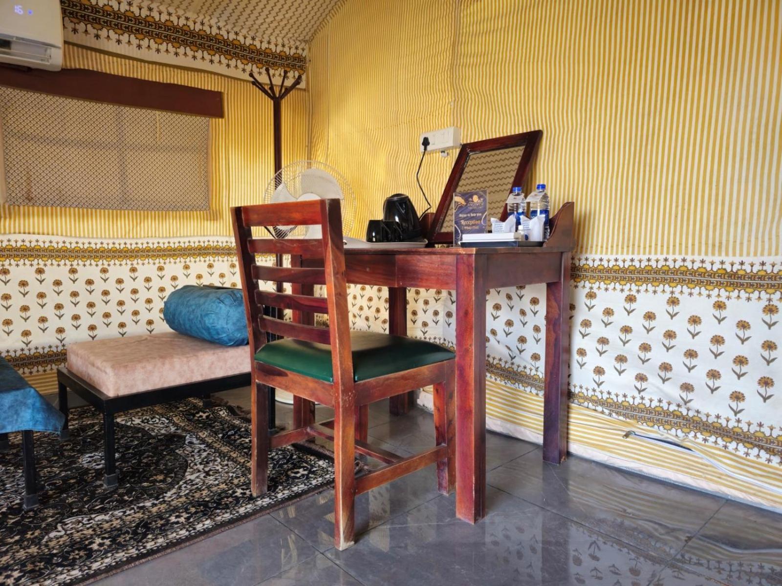 Riverview Tent Resort Kevadia Room photo